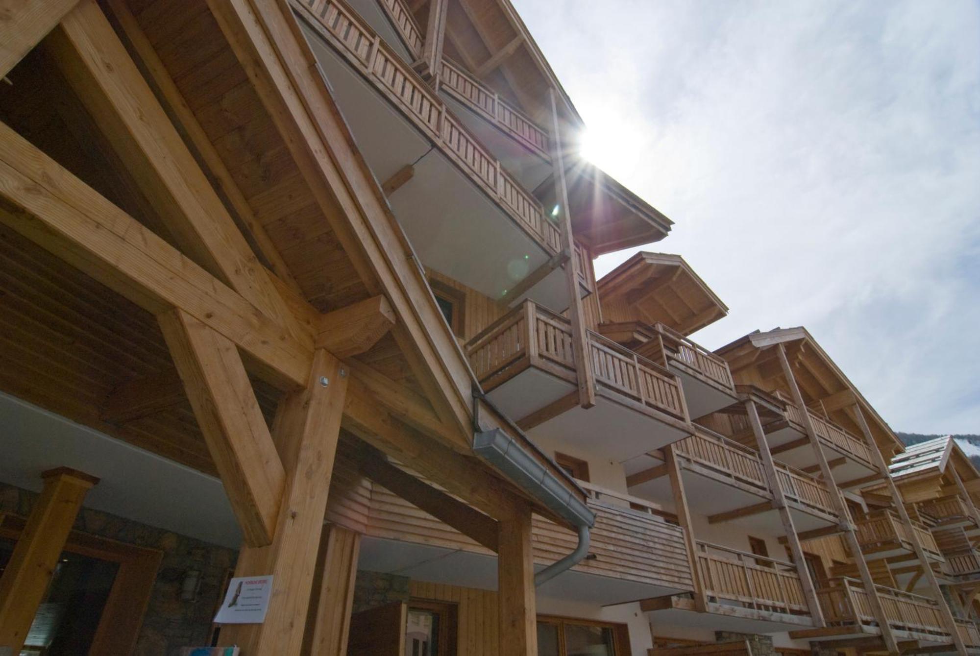 Madame Vacances Residence Le Parc Des Airelles Les Orres Exterior photo