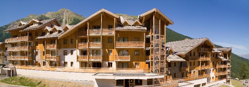 Madame Vacances Residence Le Parc Des Airelles Les Orres Exterior photo